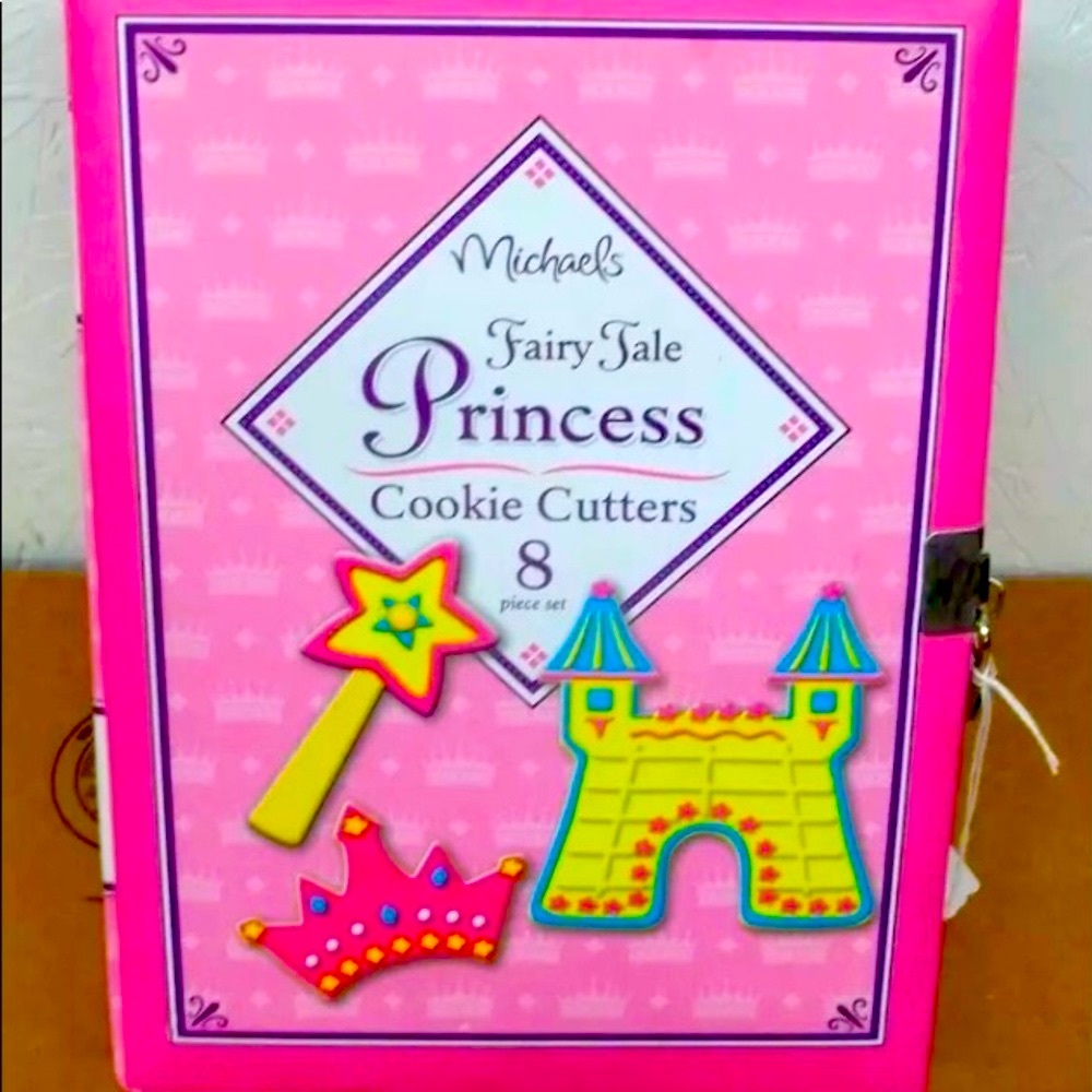 Party set for 8 Princess crown birthday party kit of 70pc